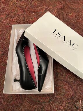 Rare Isaac Mizrahi Robyn Kidskin Leather Kitten Heels Black White Stitching